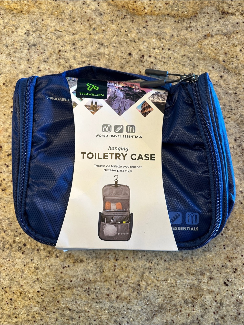 NWT Bramd new, never used Travelon Hanging Toiletry case